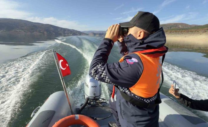 Denize kıyısı olmayan Tokat’ta jandarma bot timi baraj sularında huzuru sağlıyor