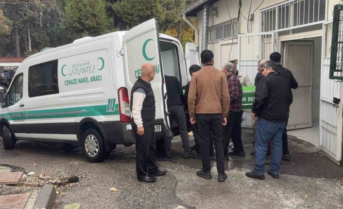 Ders çıkışı kalp krizi geçiren öğretmen kurtarılamadı