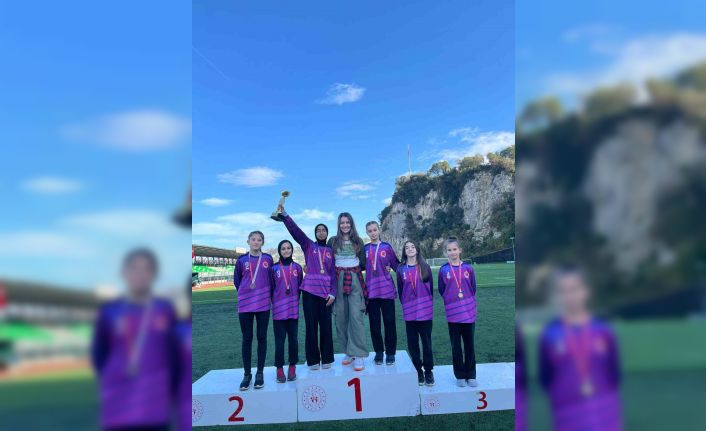 Devrekli İmam Hatipli öğrenciler il ikincisi oldular