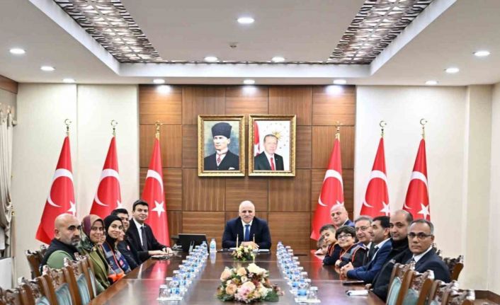 Diyarbakır’da Gazze için toplanan 24 milyon lira AFAD’a teslim edildi