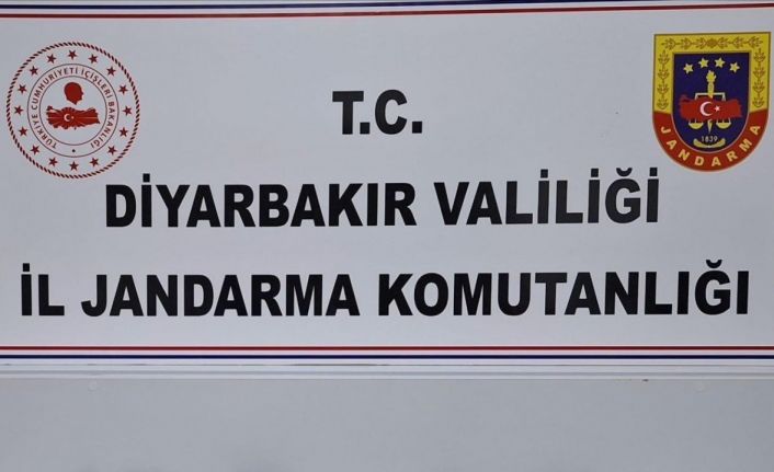 Diyarbakır’da JASAT’ın çalışmalarında tabancalar ve mühimmatları ele geçirildi