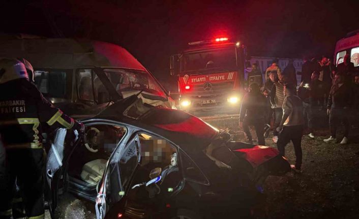 Diyarbakır’ın Bismil ilçesinde meydana gelen zincirleme trafik kazasında ölü ve yaralıların olduğu bildirildi. Olay yerine polis, jandarma, itfaiye ve sağlık ekipleri sevk edildi.