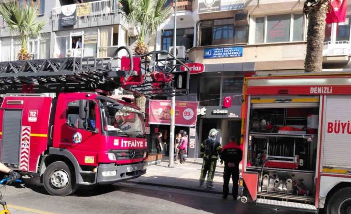Dönercide çıkan yangın paniğe yol açtı