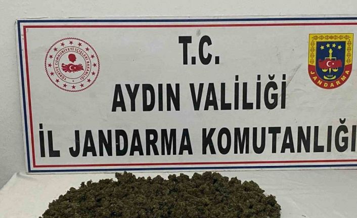 Durdurulan araçtan uyuşturucu çıktı