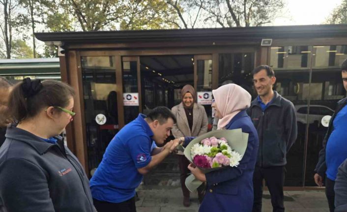 Düzce İl Milli Eğitim Müdürü’nden Kusursuz Kafe’ye ziyaret