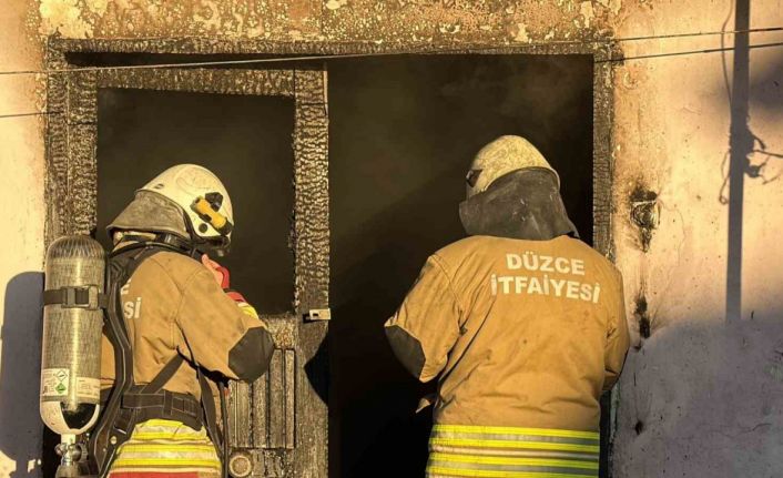 Düzce’de yangında dumandan etkilenen 5 kişi hastaneye kaldırıldı