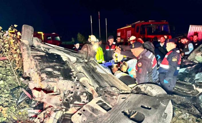 Edirne’de hatalı sollama zincirleme kazaya neden oldu: 1 ölü, 2 yaralı