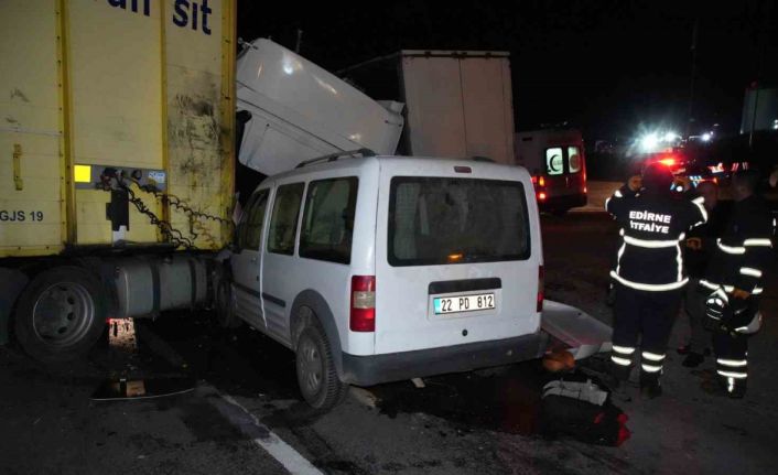 Edirne’de zincirleme kaza: Ölü ve yaralılar var