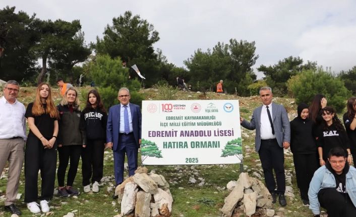 Edremit Anadolu Lisesi Hatıra Ormanı için fidan dikimi gerçekleştirildi