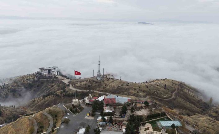 Elazığ sis denizinde kayboldu, ortaya kartpostallık görüntüler çıktı