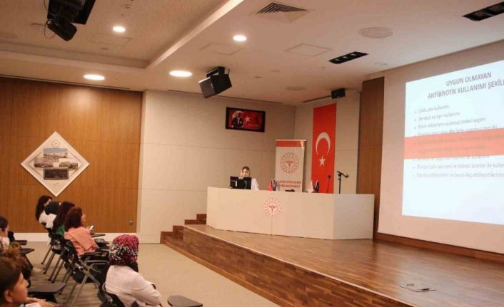 Elazığ’da antimikrobiyal  farkındalık haftası etkinliği