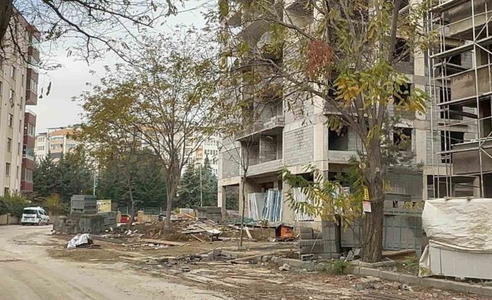 Elazığ’da inşaattan düşen işçi, hayatını kaybetti