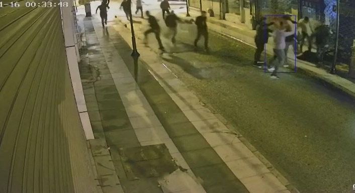 Elazığ’da sokak ortasında darp edildi