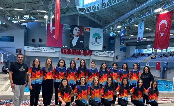 Elazığlı sporculardan su topunda büyük başarı