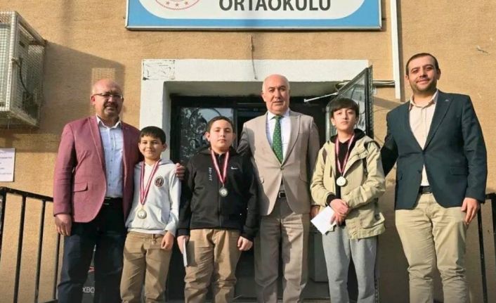 Emirdağ Atatürk Ortaokulu’nda ‘Satranç Turnuvası’ sona erdi