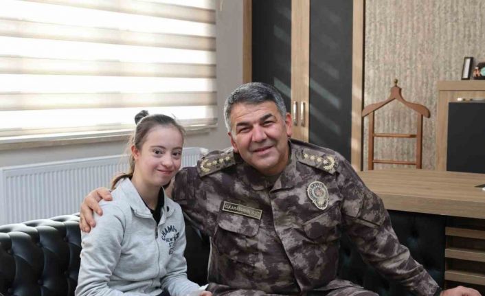 Emniyet müdürü Karaburun, okul önlerindeki uygulamaları denetledi