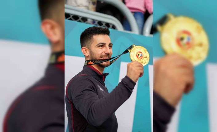 Eray Şamdan, Dünya Karate Şampiyonası’nda altın madalya kazandı