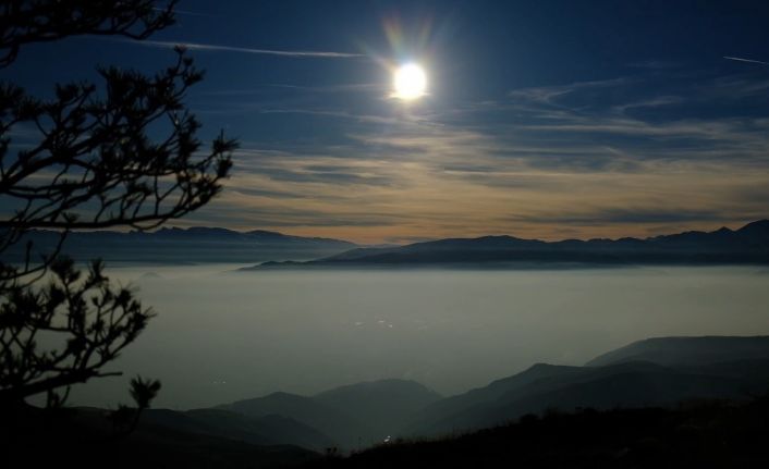 Erzincan Ovası "Pamuk Denizine" döndü: Keşiş Dağları’ndan eşsiz sis manzarası