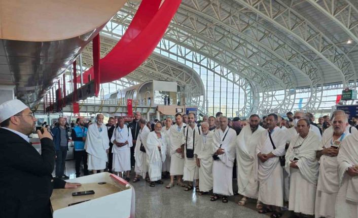 Erzincan’dan 193 umreci dualarla uğurlandı