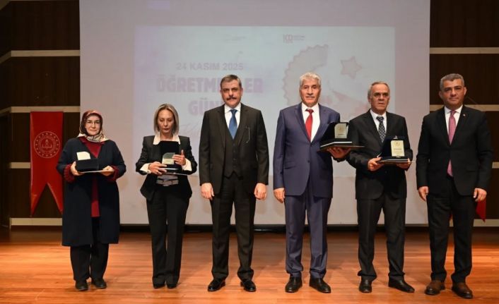 Erzurum’da 24 Kasım Öğretmenler Günü kutlaması