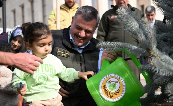 Erzurum’da 3 bin fidan toprakla buluştu