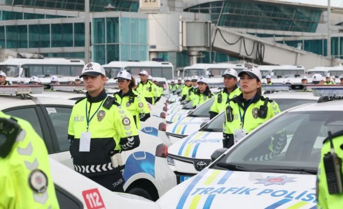 Erzurum’da polis ve jandarmaya 74 araç takviyesi