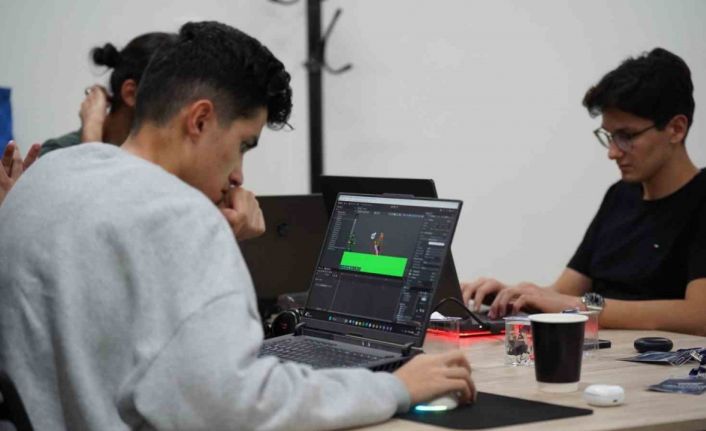 Esenler’de genç yazılımcılar Filistin direnişini oyunlara taşıdı