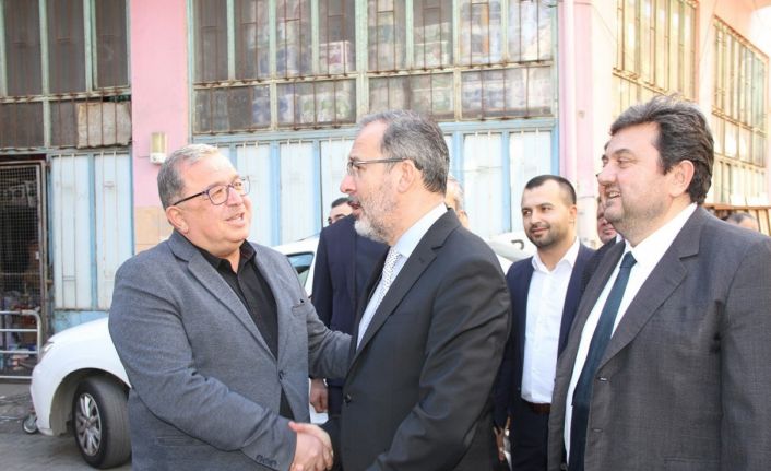 Eski Bakan Kasapoğlu, Kula Esnaf ve Sanatkârlar Odası’nı ziyaret etti