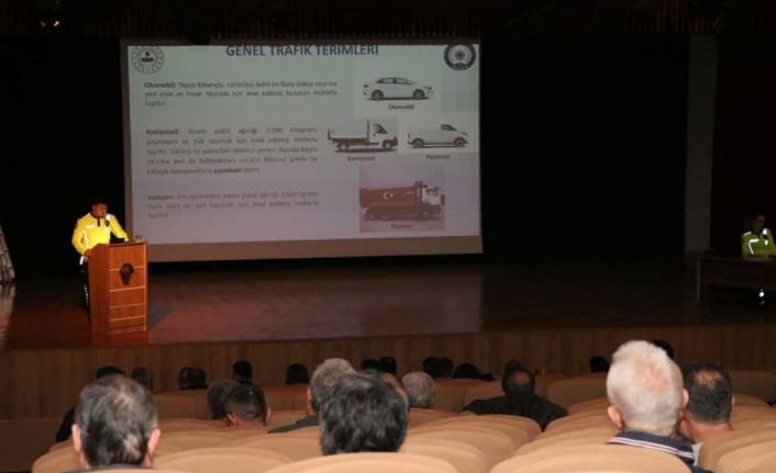 Eskişehir’de fahri trafik müfettişleri ile toplantı yapıldı