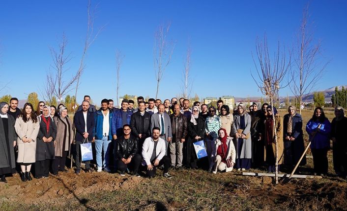 ETÜ’lü Mezunlar aynı çatı altında yeniden bir araya geldi