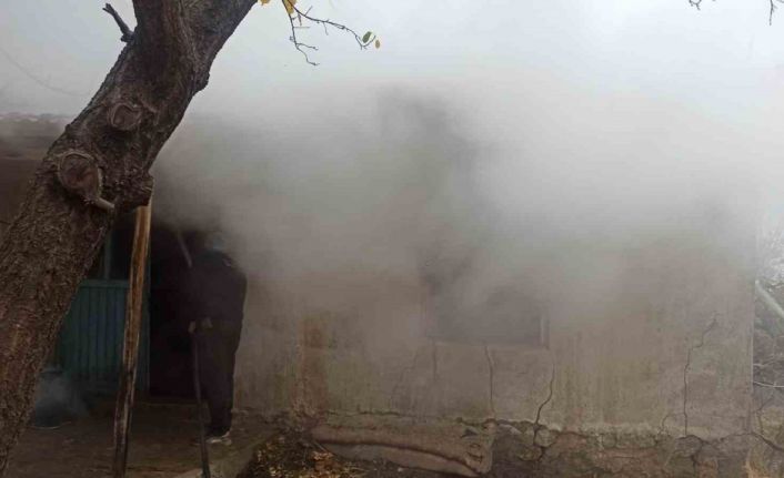 Ev yangını korkuttu