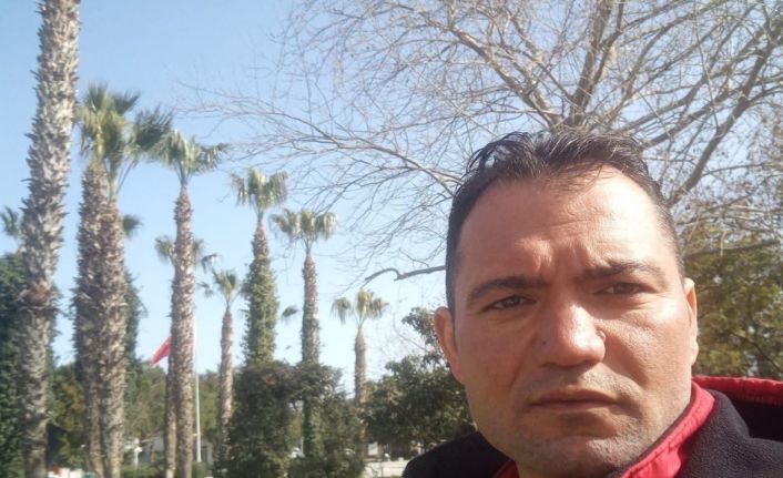 Evinde ölü olarak bulundu