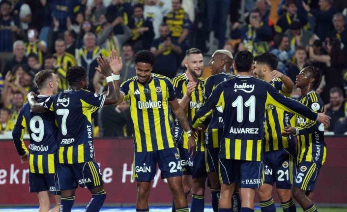 Fenerbahçe’de hedef; derbi galibiyeti ile liderliği almak