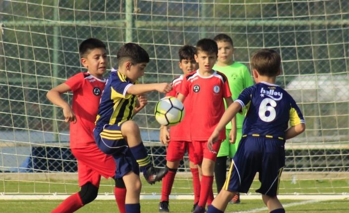 Fenerbahçe’yi eleyen Denizlili gençler dikkat çekti