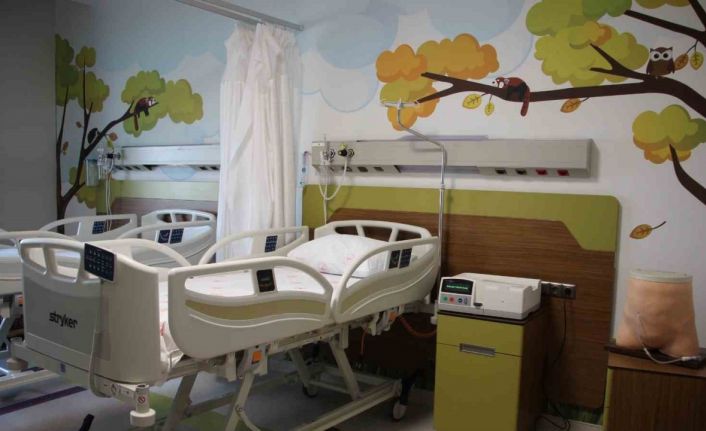 Fethi Sekin Şehir Hastanesi’nde çocuk periton diyalizi ünitesi hizmete girdi