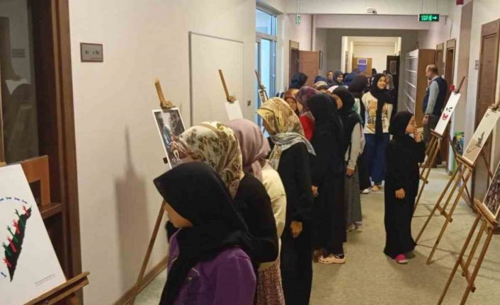 Filistin’de ki zulme fotoğraflarla dikkat çektiler