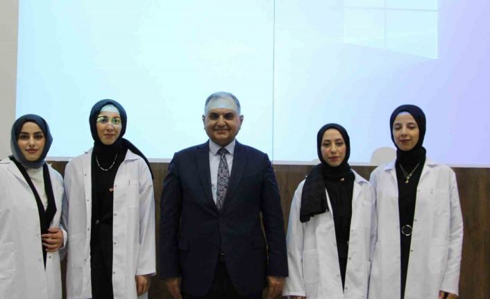 FÜ Eğitim Fakültesi’nde önlük giyme töreni