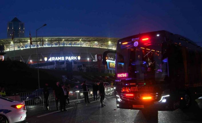 Galatasaray stadyuma ulaştı