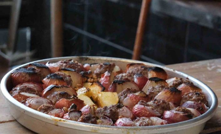 Gazianteplilerin doğal antibiyotiği soğan kebabı