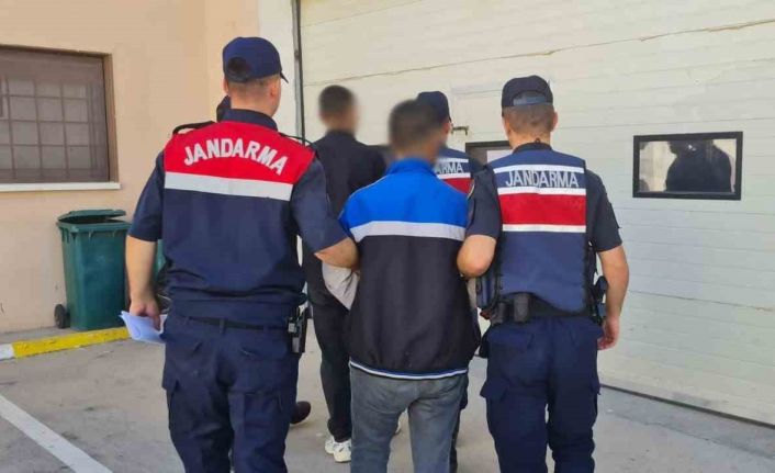 Gaziantep’te 3 düzensiz göçmen ve 3 organizatör yakalandı