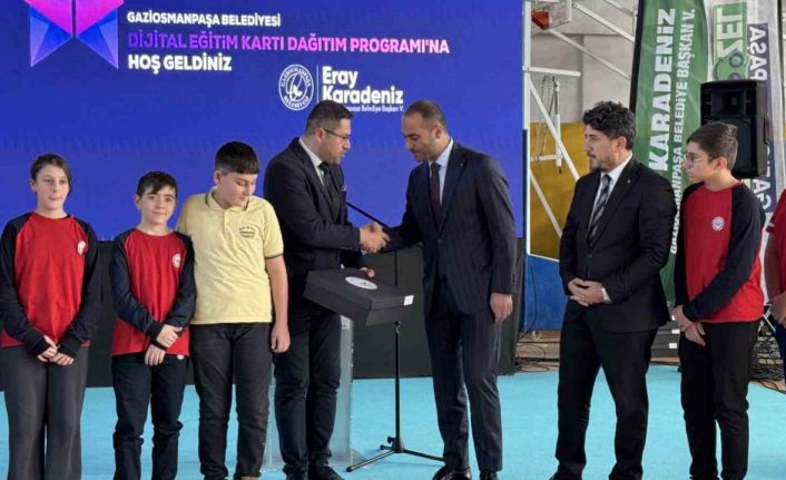 Gaziosmanpaşa Belediyesi’nden 4 bin öğrenciye dijital eğitim üyeliği