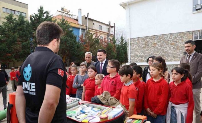 Gökçeada’da çocuklar sağlık ve afet konularında bilgilendirildi