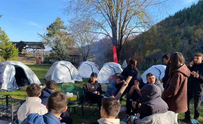 Gönüllü gençler Samandere’de bir araya geldi