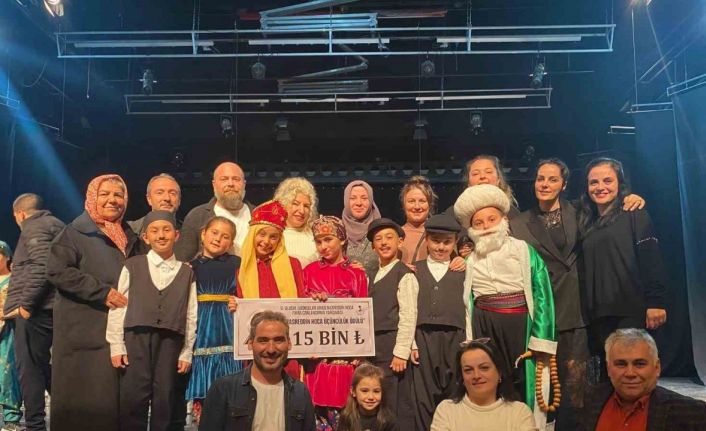 Gülkent İlkokulu tiyatro ekibi Türkiye üçüncüsü oldu