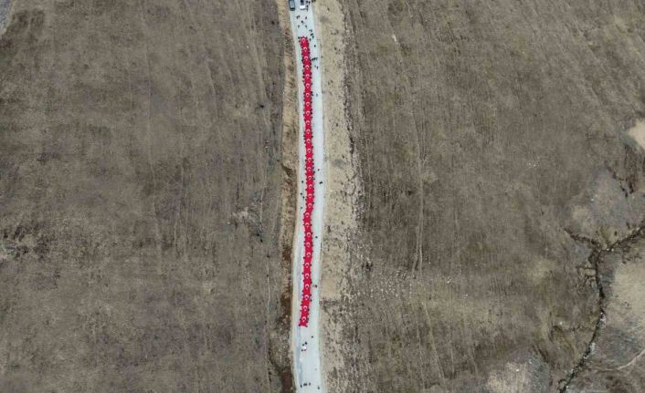 Gümüşhane’de Kabaktepe şehitlerine vefa yürüyüşü düzenlendi