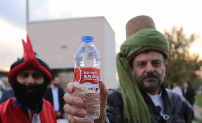 Gürsu’da Başkan Işık Evliya Çelebi oldu su dağıttı