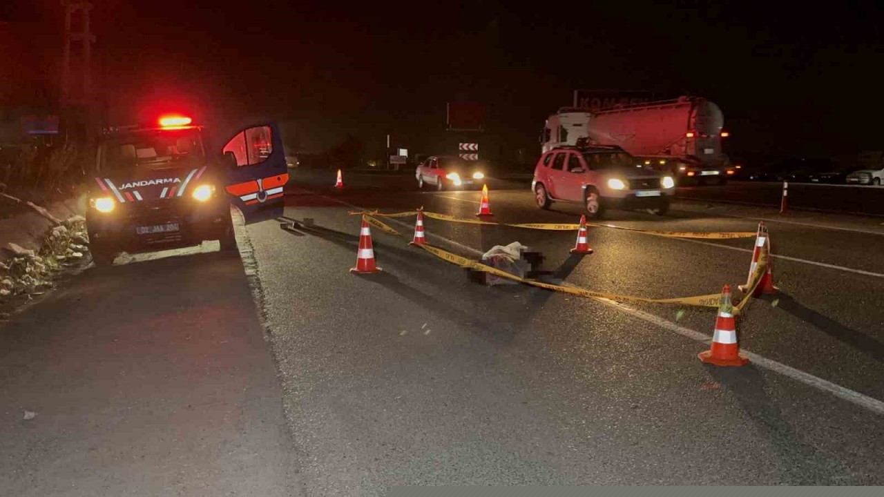 Hafif ticari aracın çarptığı yaşlı adam hayatını kaybetti