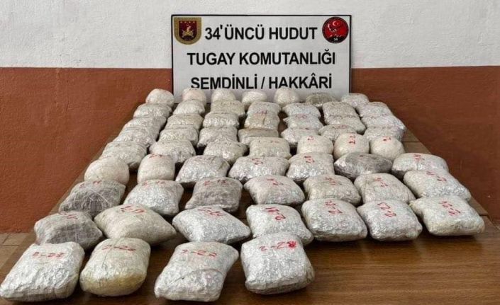 Hakkari sınırında 32 kilo uyuşturucu ele geçirildi
