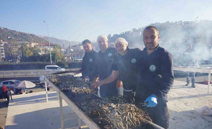 Hamsi bolluğu festivali geri getirdi