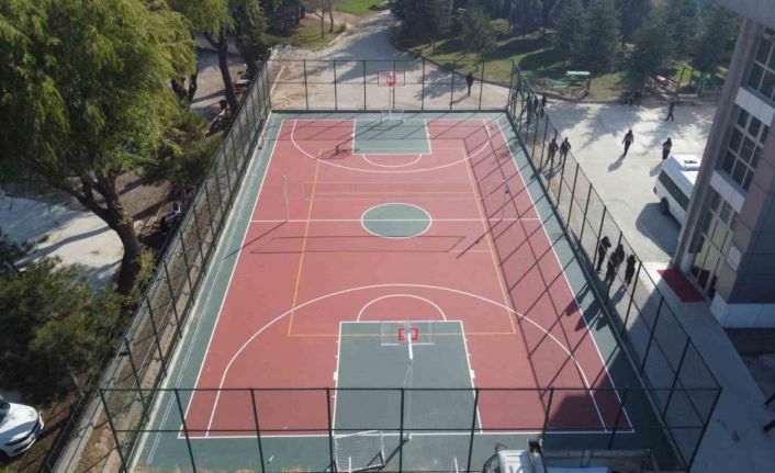 Hangi okullara basketbol, voleybol ve futbol sahası yapılacağı açıklandı